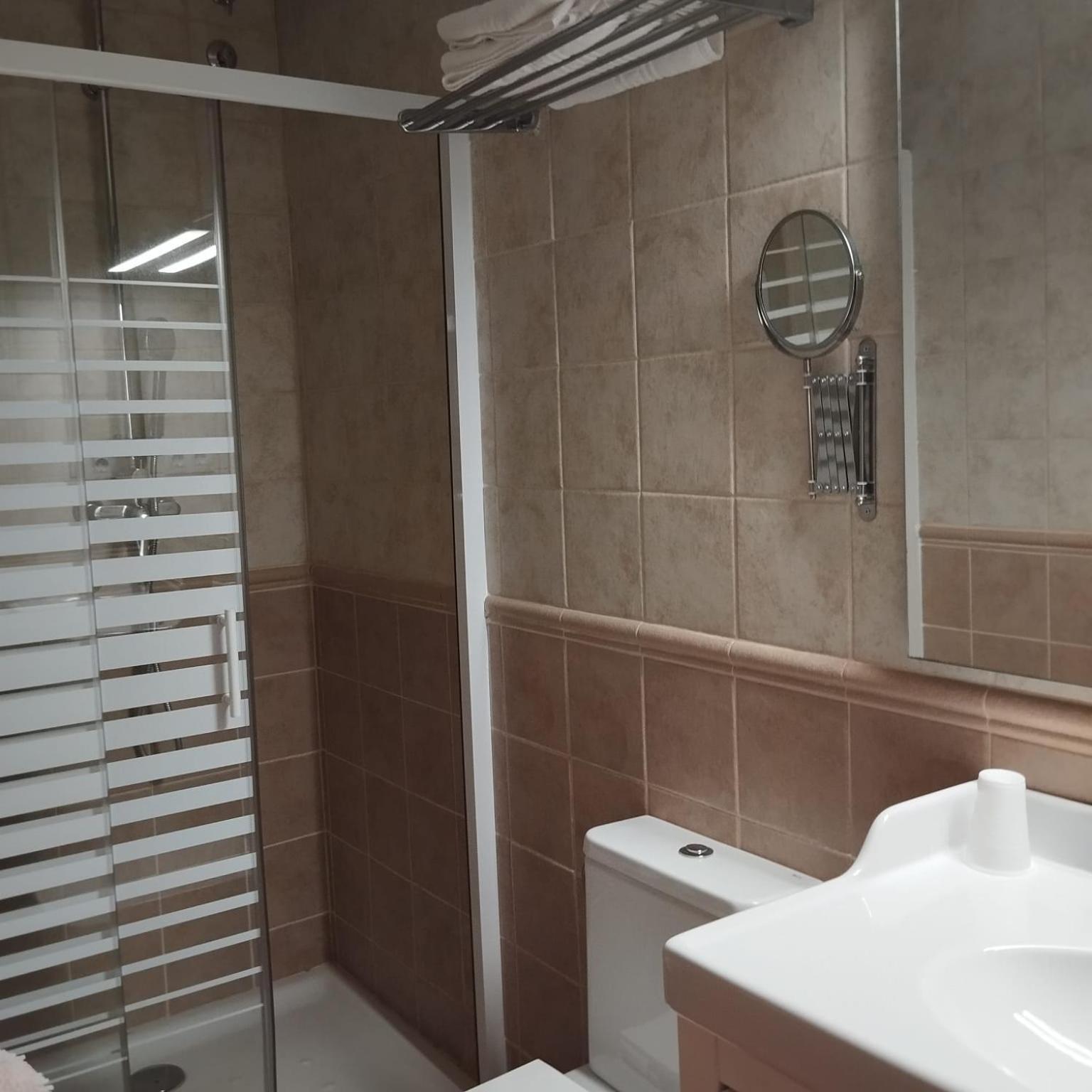 Can Gual Guest House Lametlla Del Valles Bagian luar foto