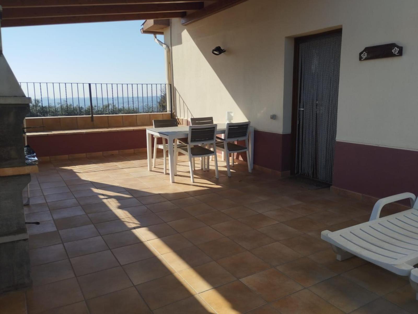Can Gual Guest House Lametlla Del Valles Bagian luar foto