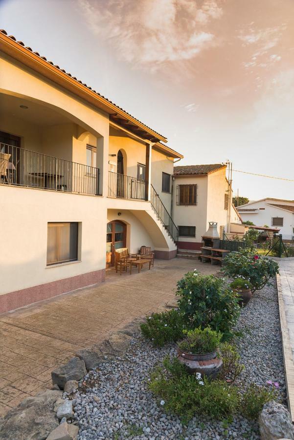Can Gual Guest House Lametlla Del Valles Bagian luar foto