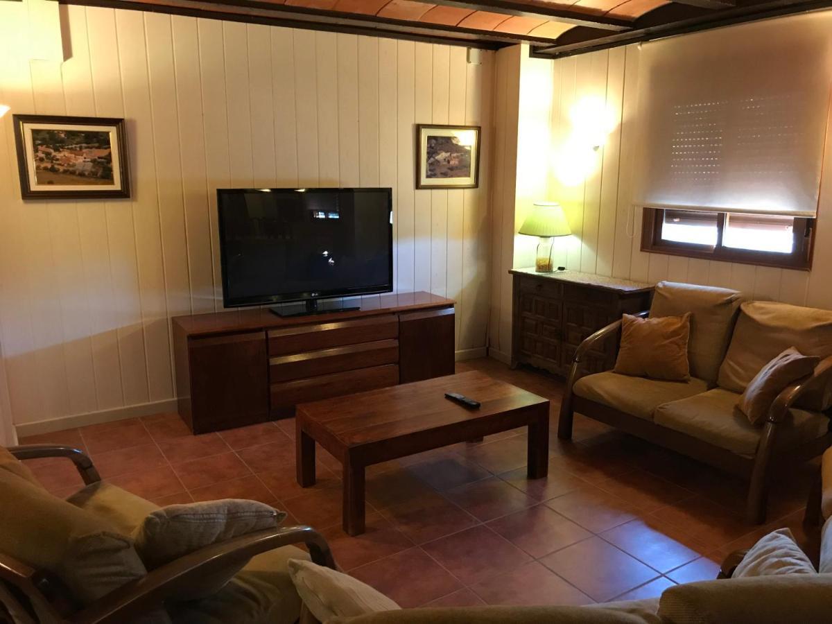 Can Gual Guest House Lametlla Del Valles Bagian luar foto